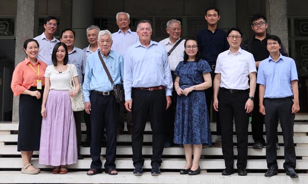 FamilySearch làm việc với Thư viện Khoa học Tổng hợp TP.HCM